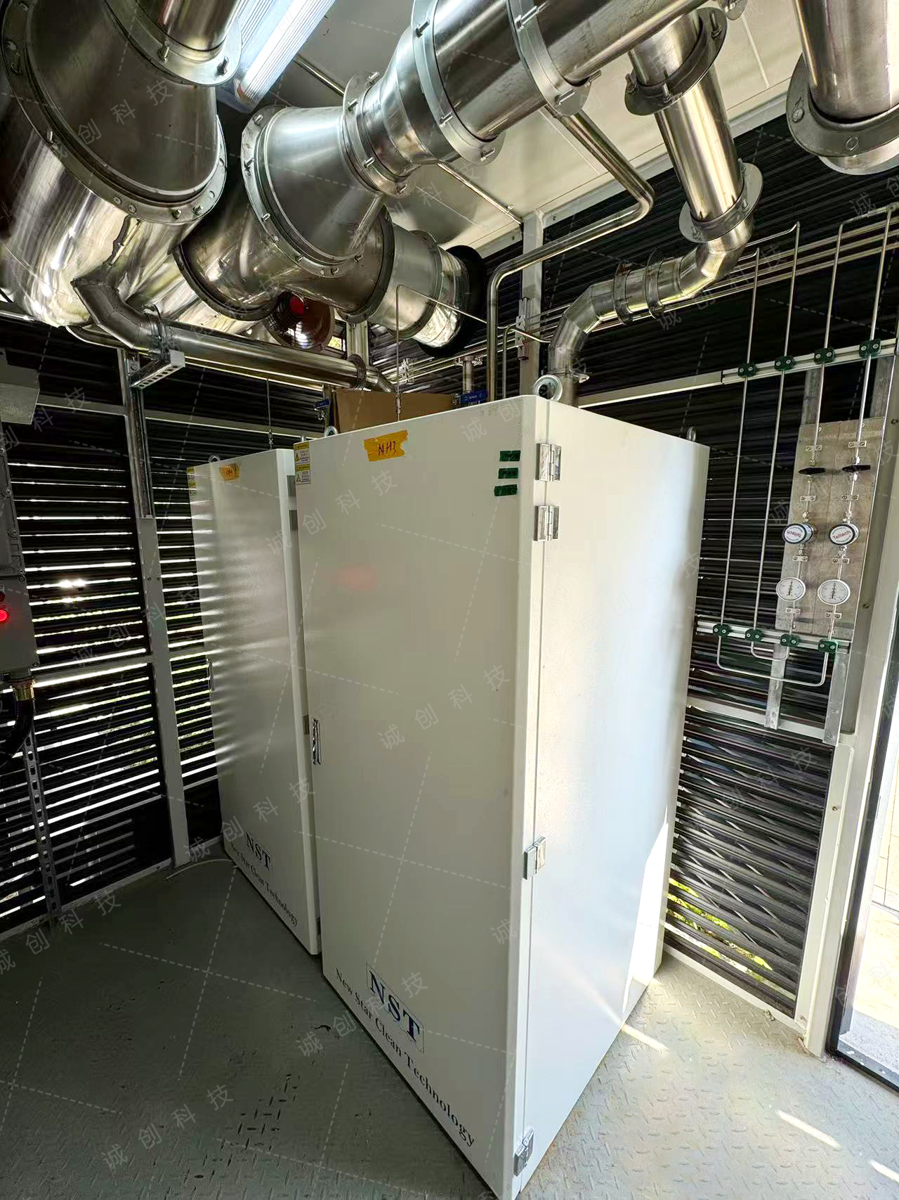 易燃易爆移動(dòng)氣站中的3臺(tái)尾氣處理器